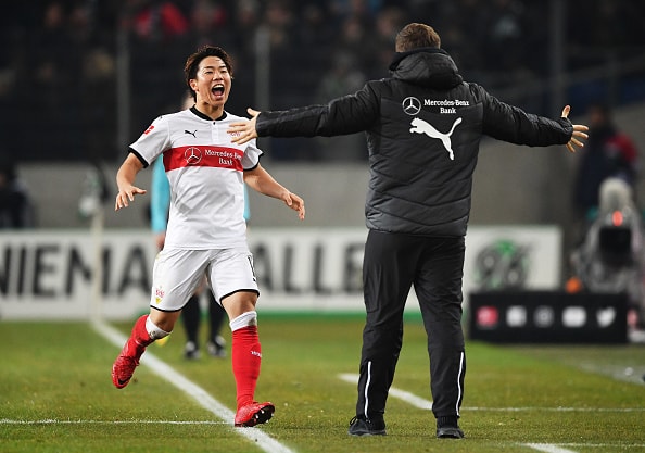 Cf起用 に応えた浅野 今季ブンデス初ゴールに独紙 小さな日本人が身長196cmのcb に打ち勝った 映像アリ Theworld ザ ワールド 世界中のサッカーを楽しもう