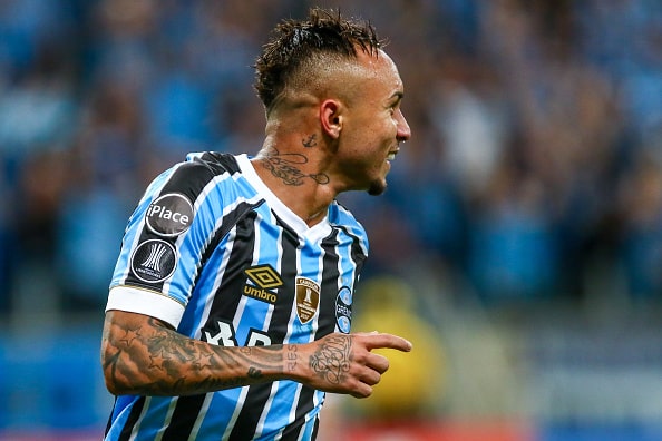 第二のパケタ を探せ ミランが注目するサッカー王国ブラジルの金の卵たち Theworld ザ ワールド 世界中のサッカーを楽しもう 第二のパケタ を探せ ミランが注目するサッカー王国ブラジルの金の卵たち Theworld ザ ワールド 世界中のサッカーを楽しもう