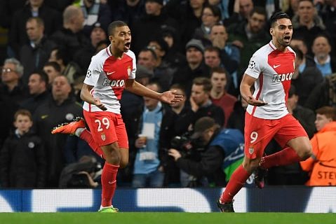 特集 Clクライマックス1999 19 03 Clで名を揚げた13名 Theworld ザ ワールド 世界中のサッカーを楽しもう 特集 Clクライマックス1999 19 03 Clで名を揚げた13名 Theworld ザ ワールド 世界中のサッカーを楽しもう