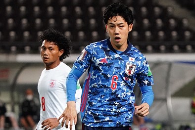デュエル勝利数476回 の遠藤航が見せた自信 ドイツで輝く日本の舵取り役が得点にも貢献 Theworld ザ ワールド 世界中のサッカーを楽しもう