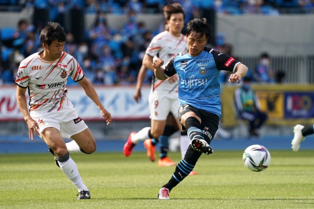 ぺこ ぱ シュウペイ サッカー