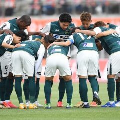 肘打ち の長谷部 一足先に今季ブンデス終了 悪質な反スポーツ行為 で重い処分 Theworld ザ ワールド 世界中のサッカーを楽しもう 肘打ち の長谷部 一足先に今季ブンデス終了 悪質な反スポーツ行為 で重い処分 Theworld ザ ワールド 世界中のサッカーを楽しもう