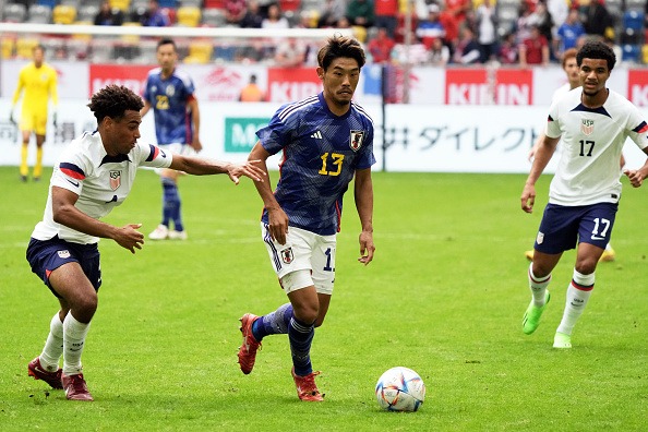 日本代表のキーマンは鎌田でも久保でもない 中盤から試合をコントロールする 縁の下の力持ち Theworld ザ ワールド 世界中のサッカーを楽しもう