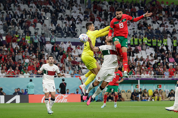W杯マッチ60 モロッコ旋風はポルトガルをも飲み込んだ 空飛ぶヘッド弾 無失点守備でアフリカ勢初の4強進出 Theworld ザ ワールド 世界中のサッカーを楽しもう