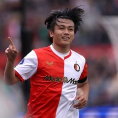 上田綺世2ゴールにも厳しい言葉、ファン・ペルシー監督の目には“まだまだ”か「今日のプレイなら5ゴールは決められた」