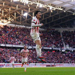 フライブルクMF鈴木唯人がブンデス初ゴール! 藤田譲瑠チマとの日本人対決で強烈ボレーを叩き込む